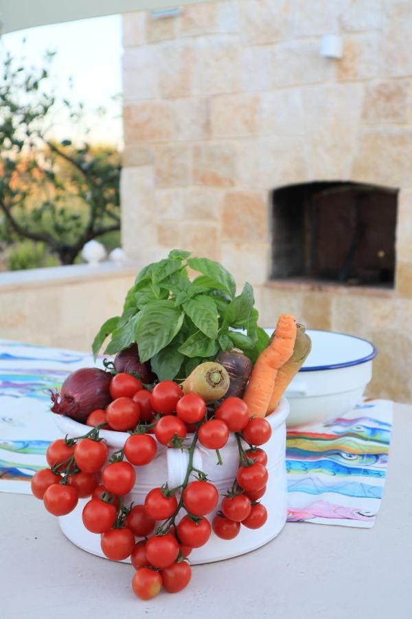Malia Holiday Villa Conversano Exteriör bild