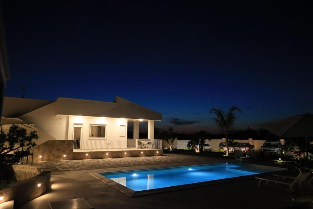 Malia Holiday Villa Conversano Exteriör bild