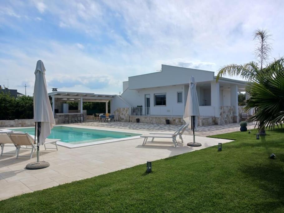 Malia Holiday Villa Conversano Exteriör bild
